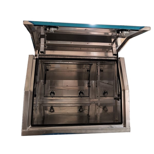 aluminium 3 door canopy